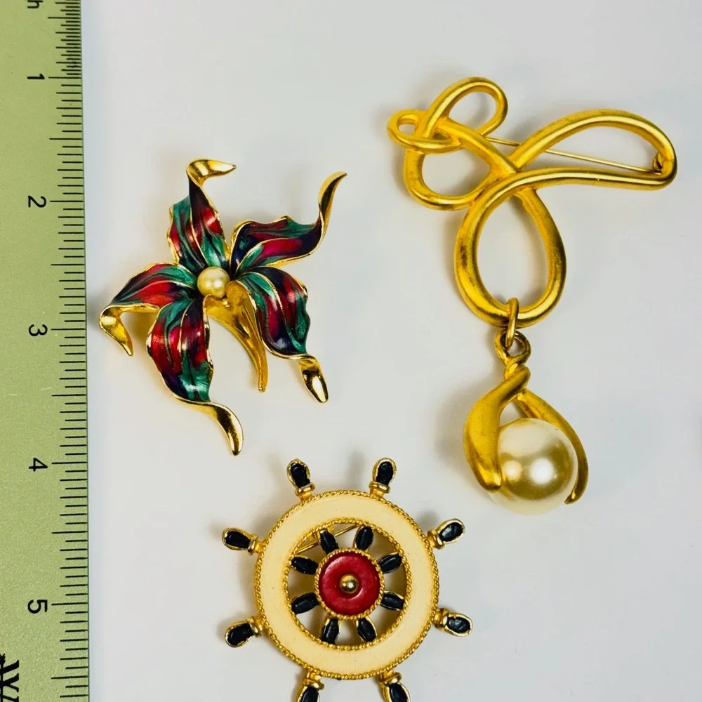 Vintage Brooch Pin Lot Multicolor Huge Gold Nautical Flower Statement